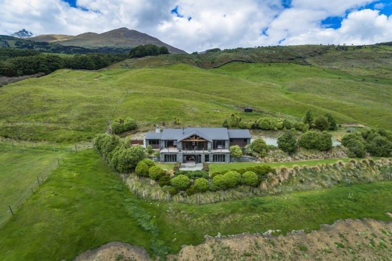 Photo of property in 41 Precipice Lane, Glenorchy, 9372