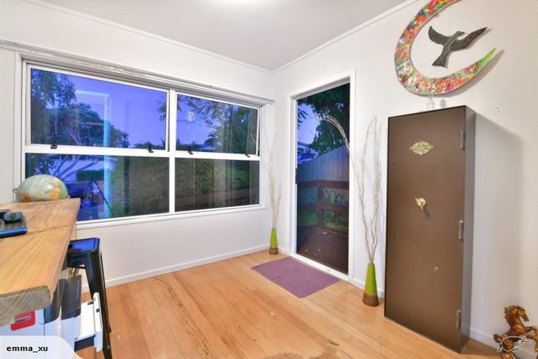 Photo of property in 5 Mayfair Crescent, Mairangi Bay, Auckland, 0630