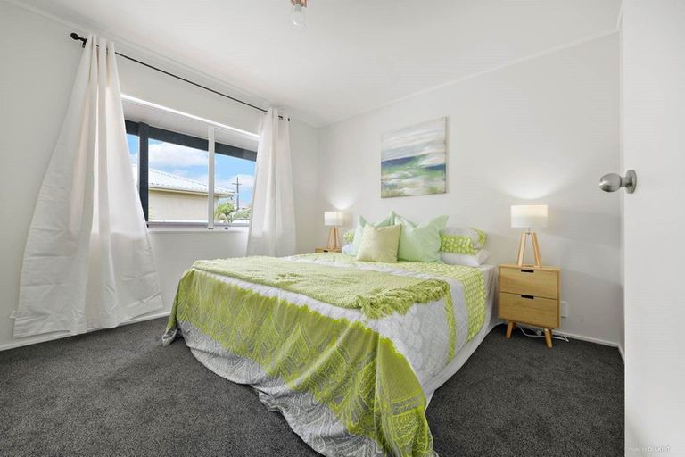 Photo of property in 1/42 Orams Road, Hillpark, Auckland, 2102