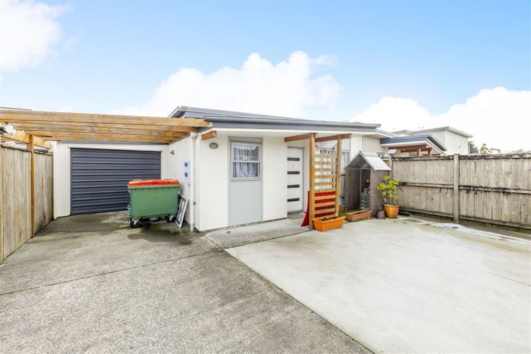 Photo of property in 6/33 Kenderdine Road, Papatoetoe, Auckland, 2025
