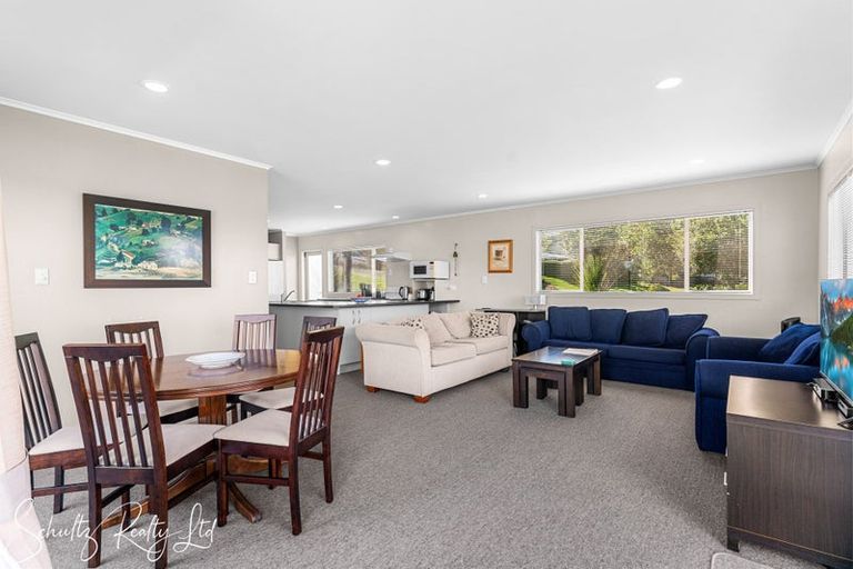 Photo of property in 1 Rigby Street, Whakapirau, 0583