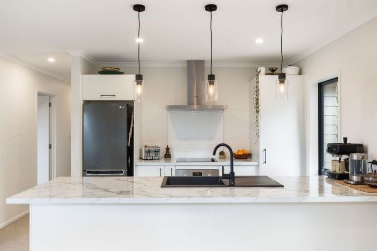 Photo of property in 14a Macmillan Street, Katikati, 3129