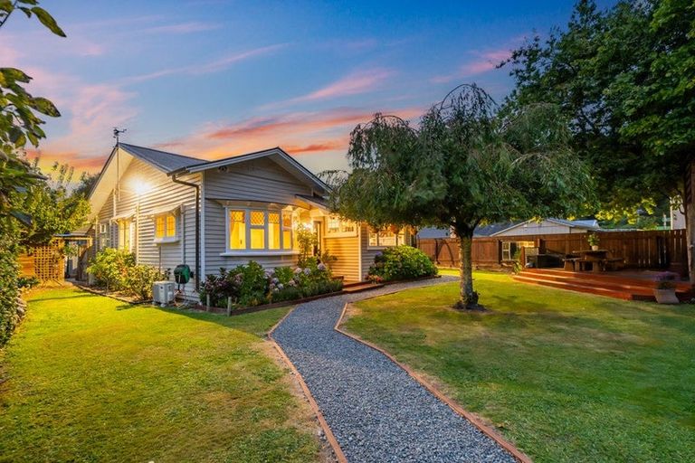 Photo of property in 77 Ward Street, Wallaceville, Upper Hutt, 5018