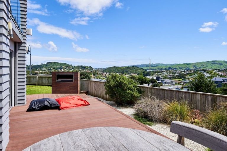 Photo of property in 49 Endeavour Drive, Whitby, Porirua, 5024