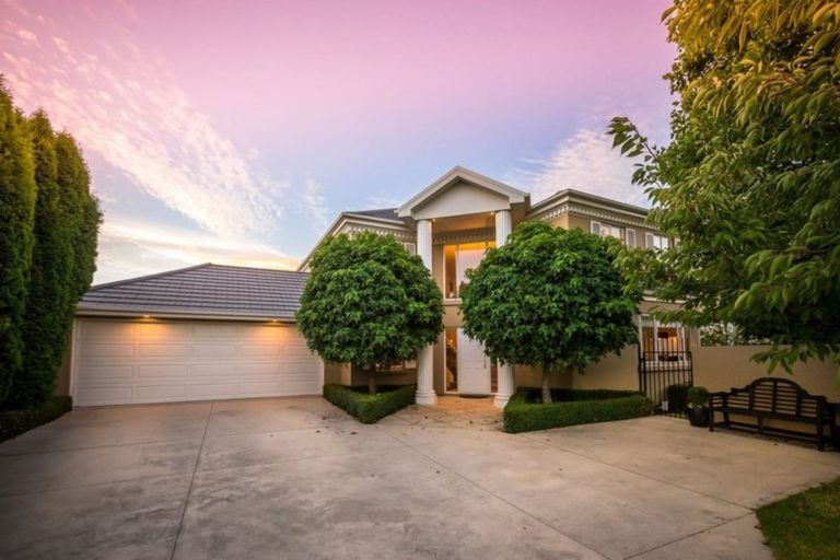 Photo of property in 6 Leabridge Mews, Harewood, Christchurch, 8051