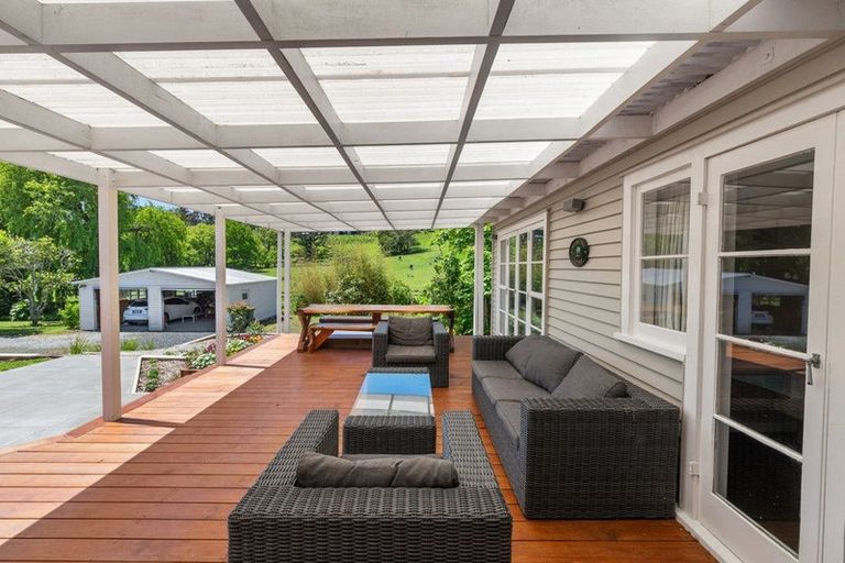 Photo of property in 169 Awa Road, Kumeu, 0891