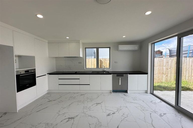 Photo of property in 5 Hoia Street, Papakura, 2110