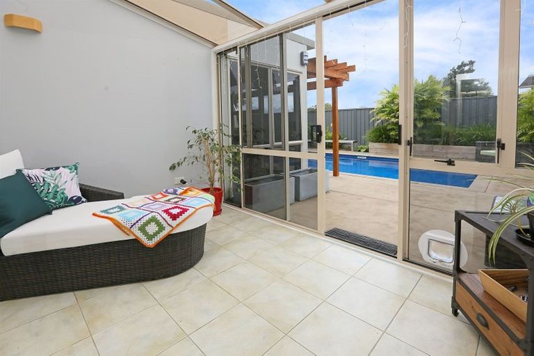 Photo of property in 5 Taitua Drive, Te Atatu South, Auckland, 0610