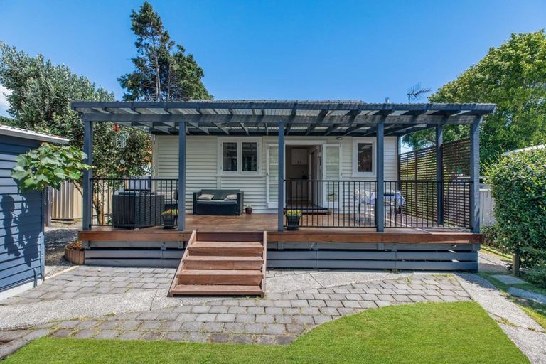 Photo of property in 64 Gloucester Road, Manurewa, Auckland, 2102