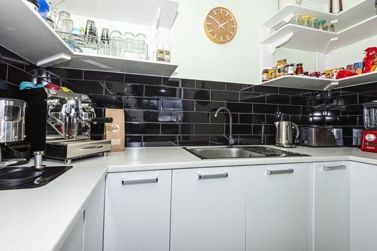 Photo of property in 82 Finlayson Road, Matarau, Whangarei, 0176