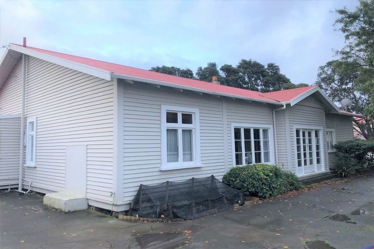 Photo of property in 6 Wakefield Street, Welbourn, New Plymouth, 4310