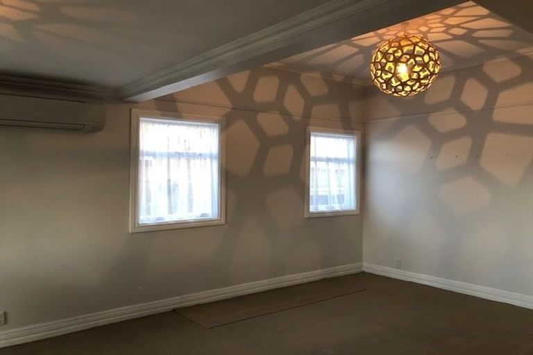 Photo of property in 35 Hospital Terrace, Hospital Hill, Napier, 4110