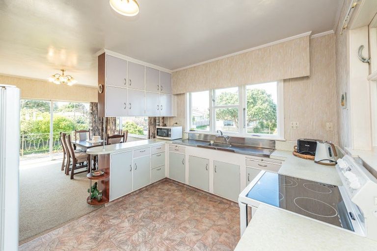 Photo of property in 6 Tirimoana Place, Otamatea, Whanganui, 4501