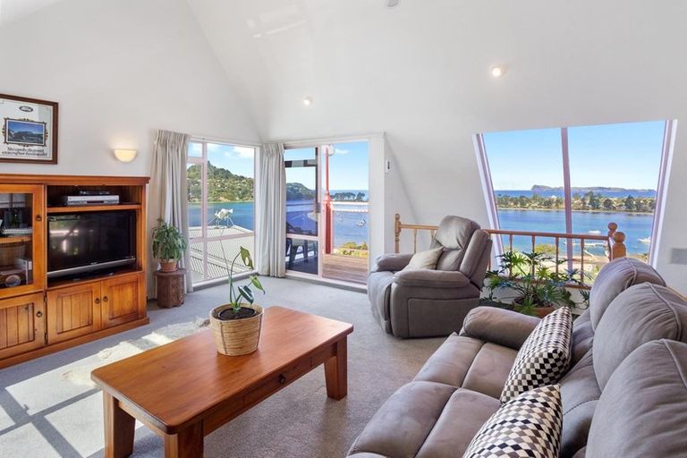 Photo of property in 19 Pine Grove, Tairua, 3508