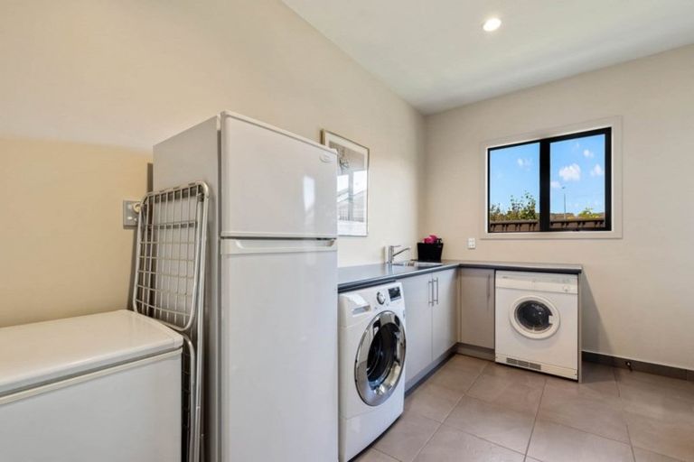 Photo of property in 16 Walnut Grove, Alexandra, 9320