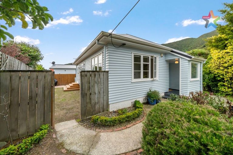 Photo of property in 15 Tyndall Street, Waiwhetu, Lower Hutt, 5010