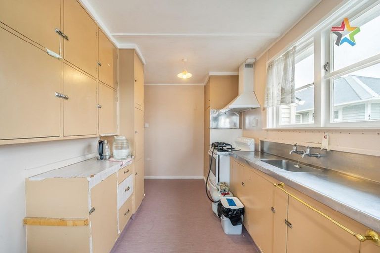 Photo of property in 4a Langford Street, Naenae, Lower Hutt, 5011