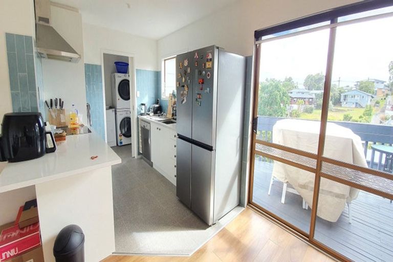 Photo of property in 1/57 Aeroview Drive, Beach Haven, Auckland, 0626