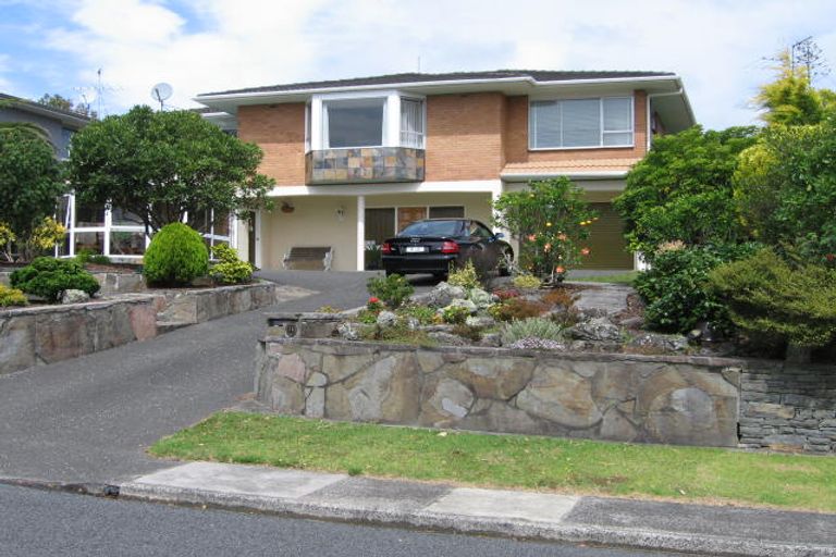 Photo of property in 11 Red Bluff Rise, Campbells Bay, Auckland, 0630