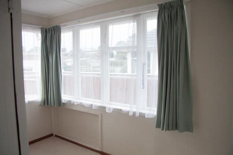 Photo of property in 28 Godley Street, Waterloo, Lower Hutt, 5011