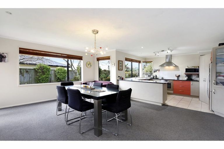 Photo of property in 10 Hollybush Drive, Brightwater, 7022