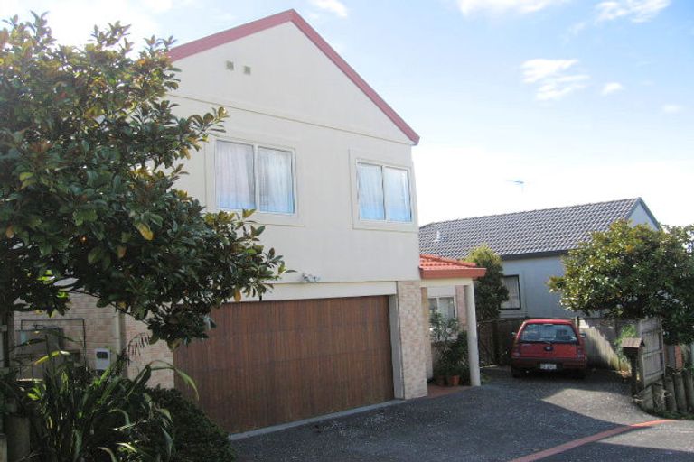 Photo of property in 4 Amazon Parade, Mount Roskill, Auckland, 1041