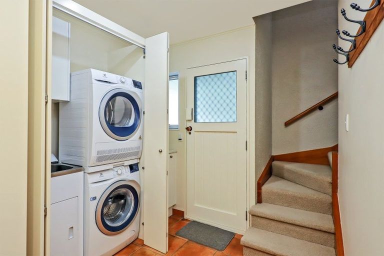 Photo of property in 34 Kent Terrace, Taradale, Napier, 4112