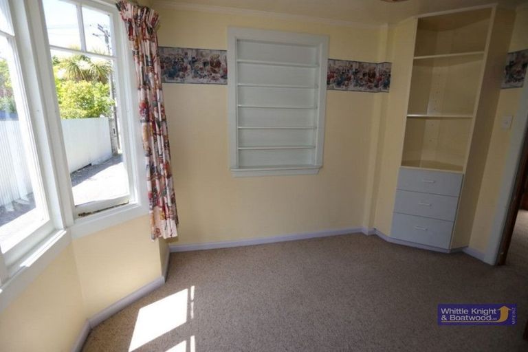 Photo of property in 221 Geraldine Street, Edgeware, Christchurch, 8013