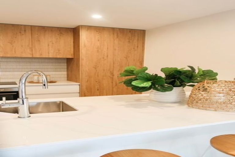 Photo of property in 17a Brightwater Terrace, Terrace End, Palmerston North, 4410