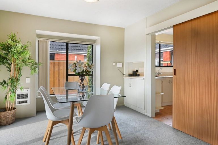 Photo of property in 1/110a Withells Road, Avonhead, Christchurch, 8042