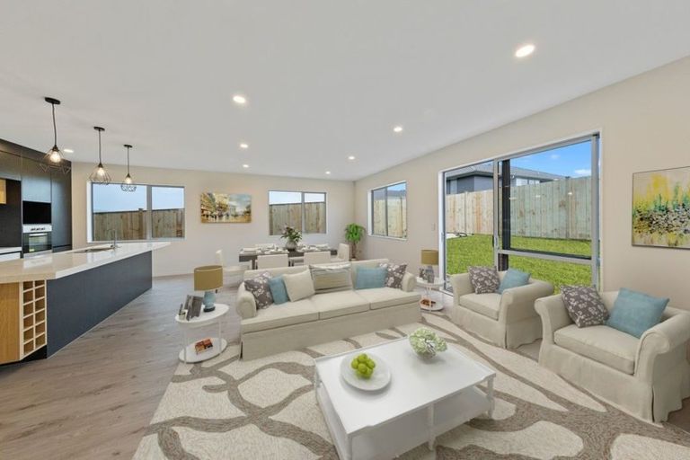 Photo of property in 43 Harriet Johnston Drive, Pokeno, 2402