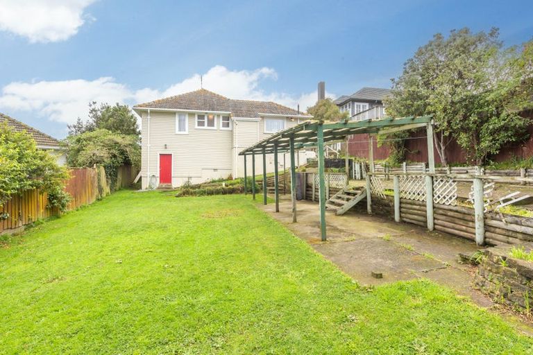 Photo of property in 5 Mitchell Grove, Ranui, Porirua, 5024