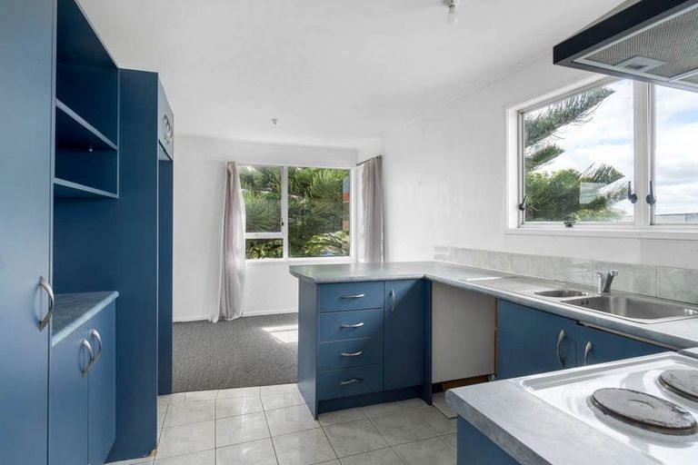 Photo of property in 49 Hyperion Drive, Randwick Park, Auckland, 2105