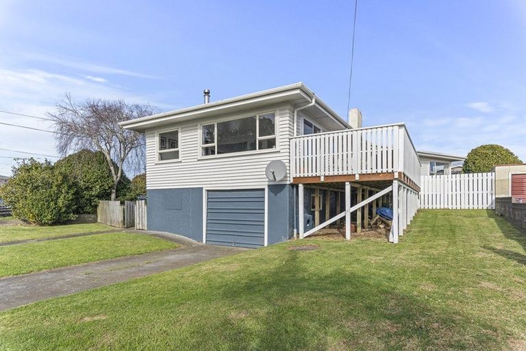 Photo of property in 6 Clearmont Crescent, Blagdon, New Plymouth, 4310