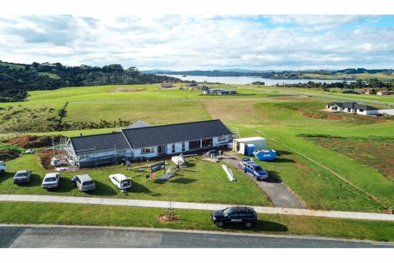 Photo of property in 4 Fernbird Grove, Kerikeri, 0294