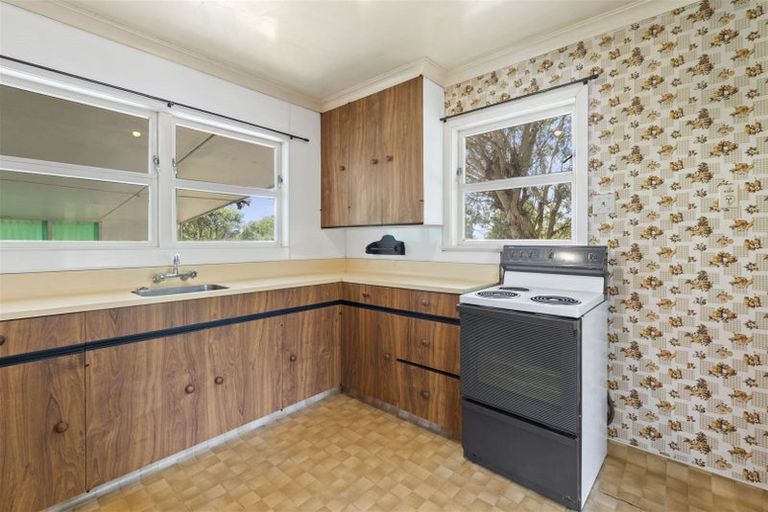 Photo of property in 1 Marsden Terrace, Ohau, Levin, 5570
