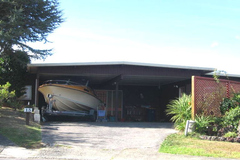 Photo of property in 13 Cashmere Place, Glenfield, Auckland, 0629