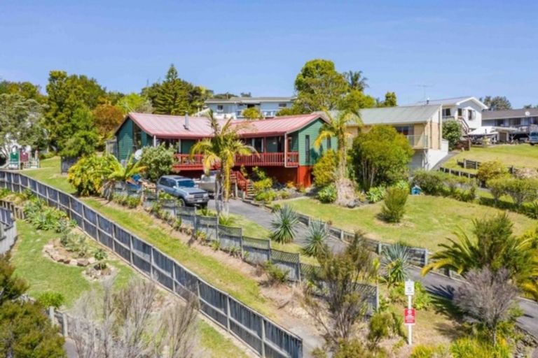 Photo of property in 11 Falls View Road, Haruru, 0204