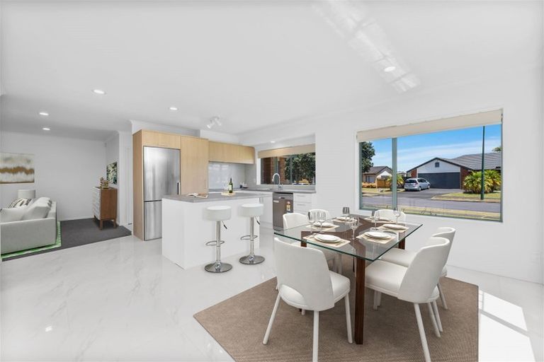 Photo of property in 33 Sandwick Drive, Weymouth, Auckland, 2103