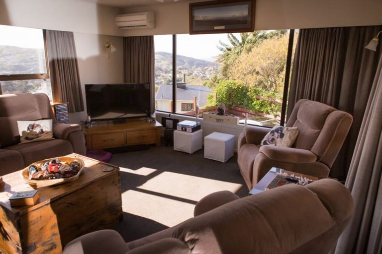 Photo of property in 35 Carluke Street, Paparangi, Wellington, 6037