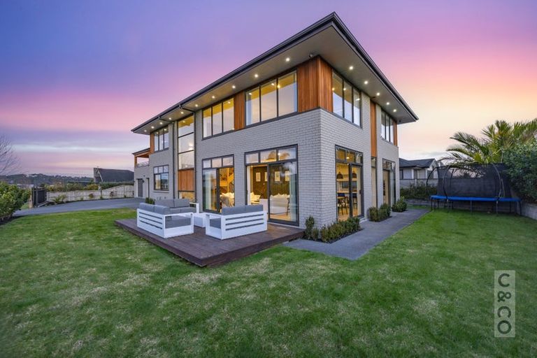 Photo of property in 2 Pitoitoi Drive, Riverhead, 0820