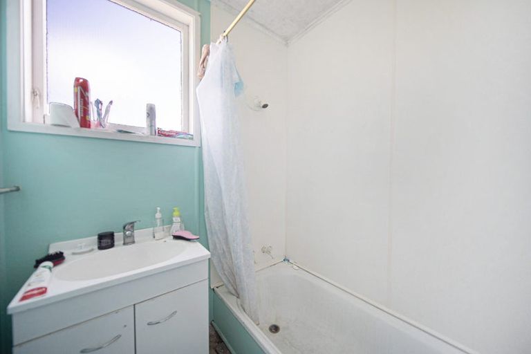 Photo of property in 22 Hardie Street, Mangere East, Auckland, 2024
