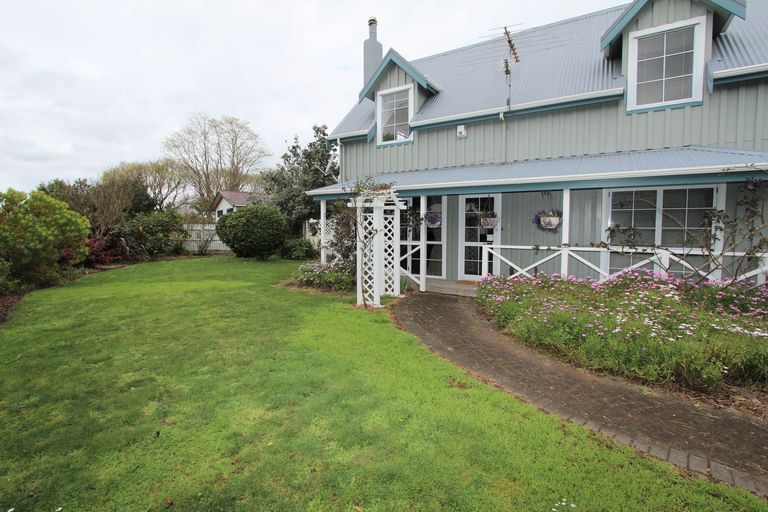 Photo of property in 1 Tington Avenue, Wattle Downs, Auckland, 2103