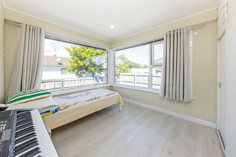 Photo of property in 2/15 Hill Road, Papatoetoe, Auckland, 2025