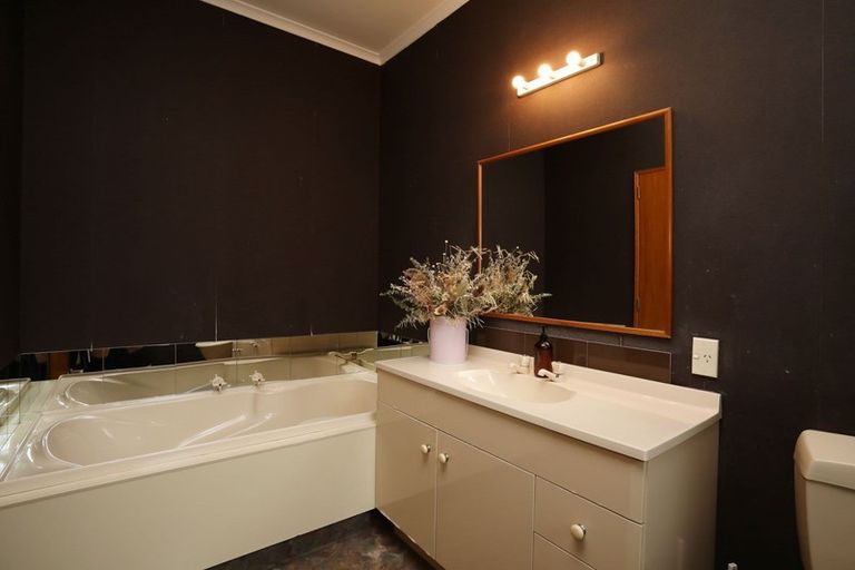 Photo of property in 142 Taiepa Road, Otatara, Invercargill, 9879