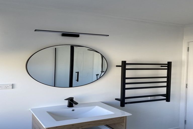 Photo of property in 35 Wesley Avenue, Frankleigh Park, New Plymouth, 4310