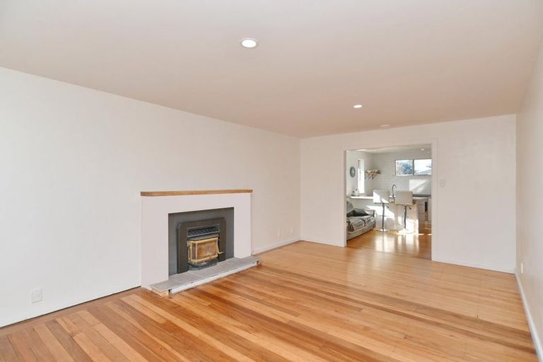 Photo of property in 13 Lyndhurst Crescent, Aranui, Christchurch, 8061