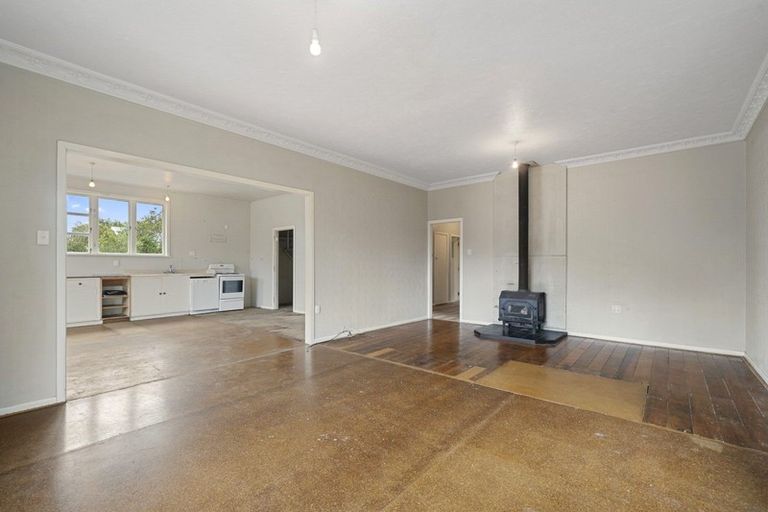 Photo of property in 3 Panama Street, Martinborough, 5711