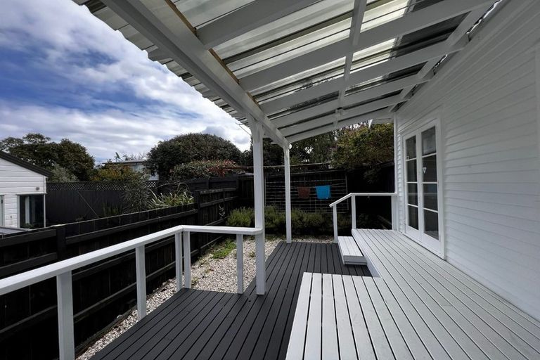 Photo of property in 1/7 Evan Street, Belmont, Auckland, 0622