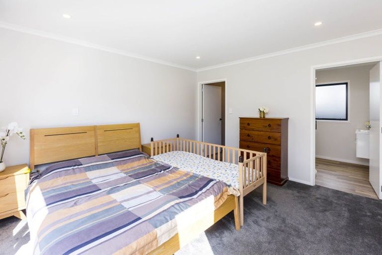 Photo of property in 13 Te Kaeaea Crescent, Wallaceville, Upper Hutt, 5018